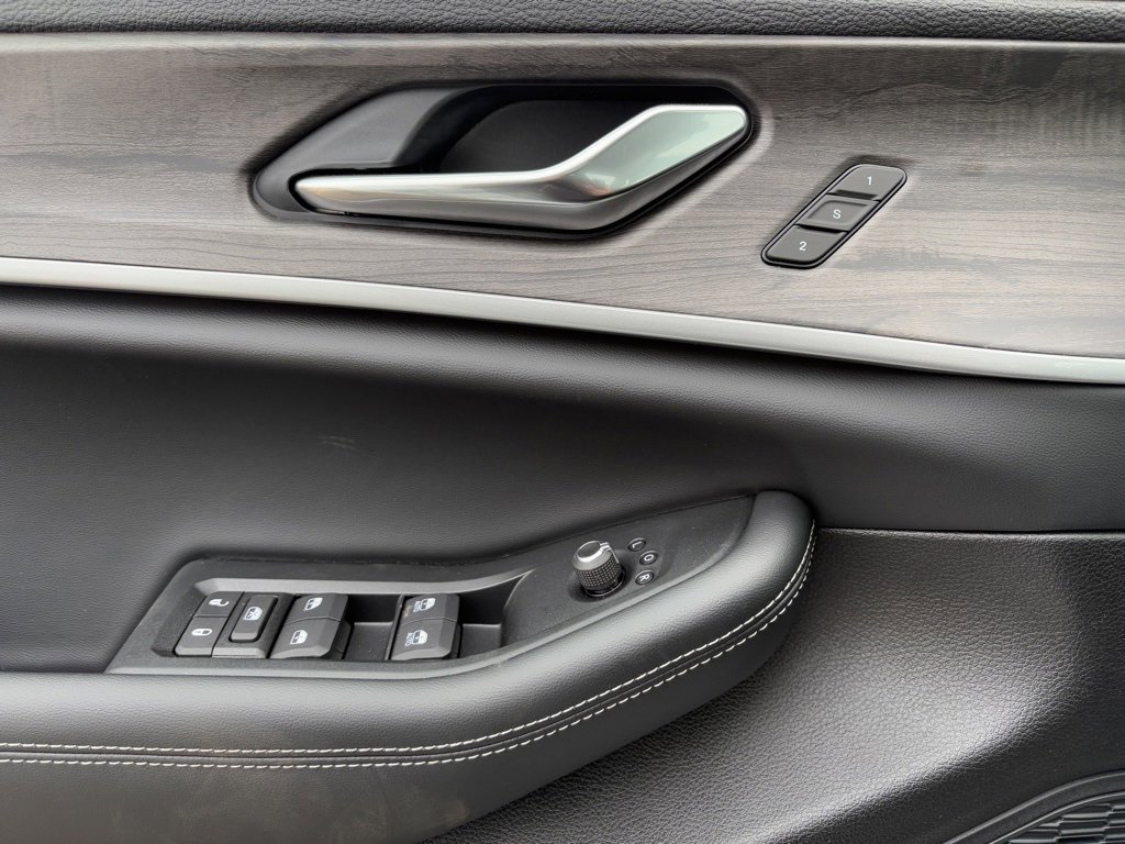 New 2025 Jeep Grand Cherokee L Limited image 21