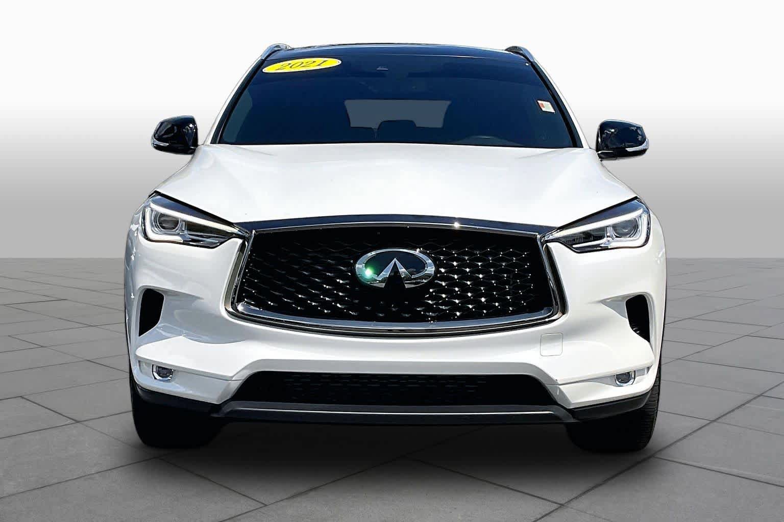 Used 2021 INFINITI QX50 Luxe w/ Appearance Package FWD image 4