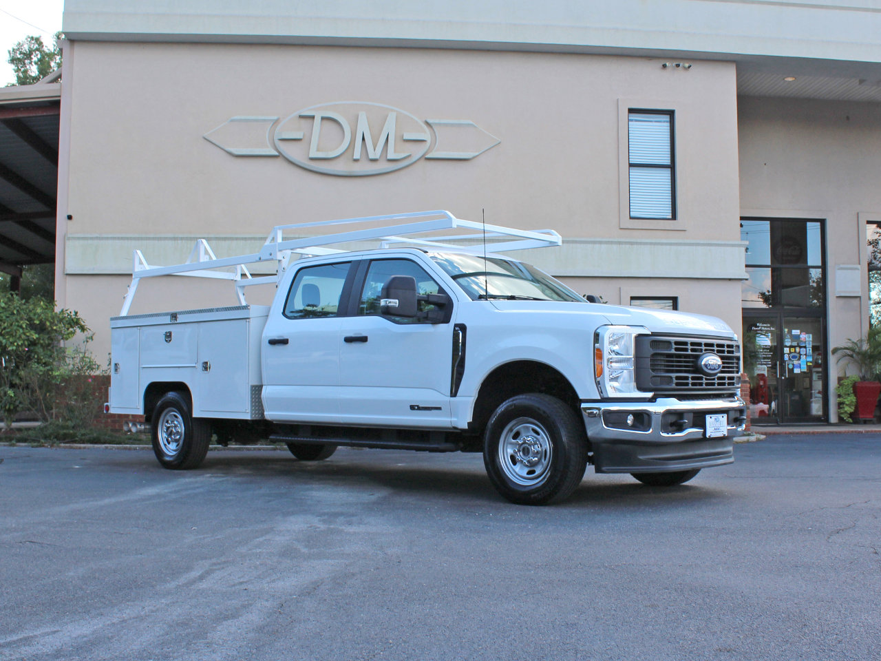 Used 2023 Ford F250 XL w/ Snow Plow/Camper Package image 5