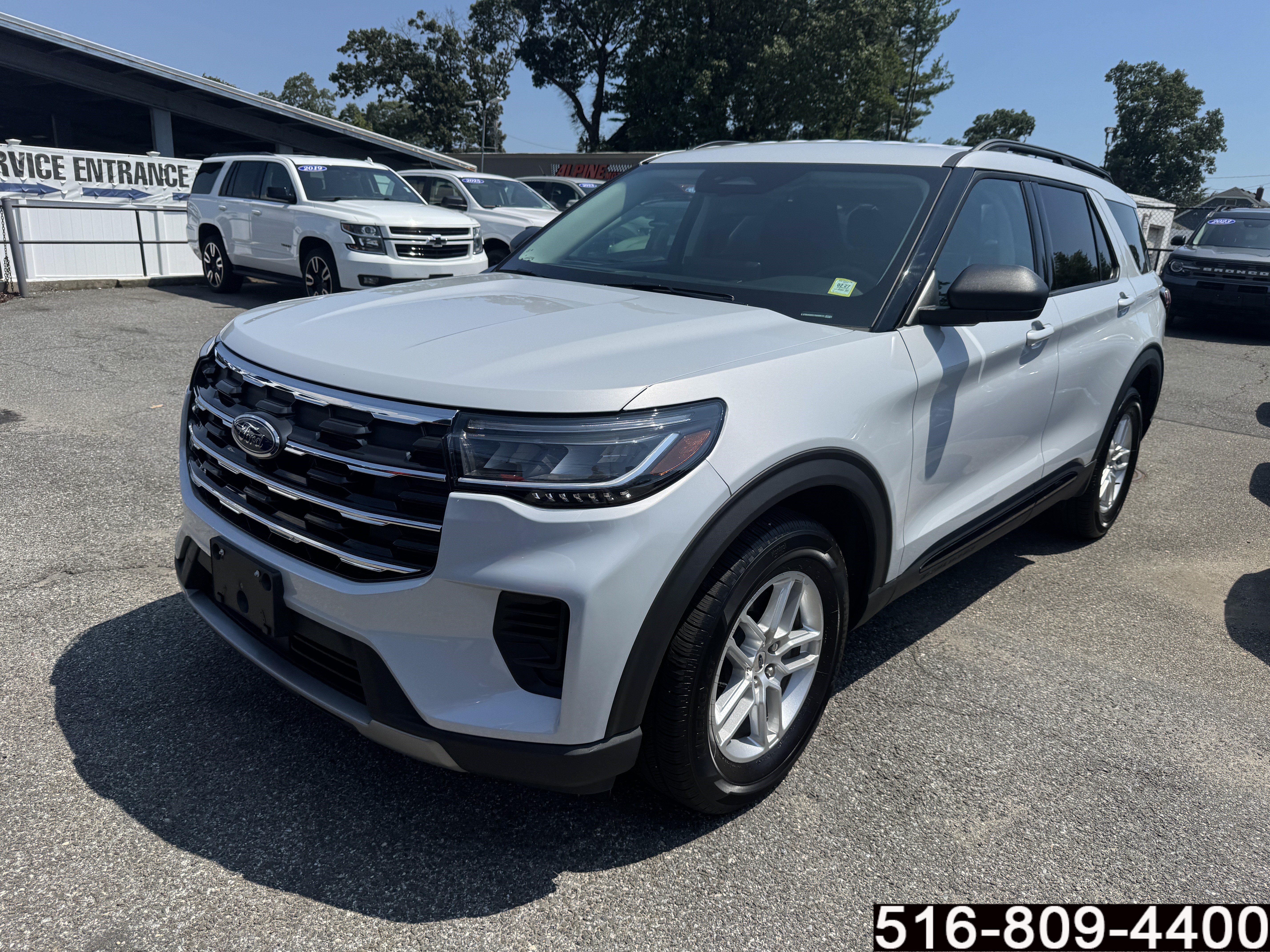 Used 2026 Ford Explorer Active AWD/4WD image 8