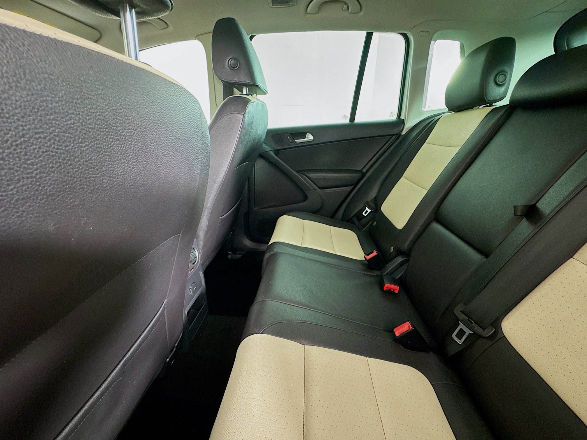 Used 2017 Volkswagen Tiguan Wolfsburg Edition image 24