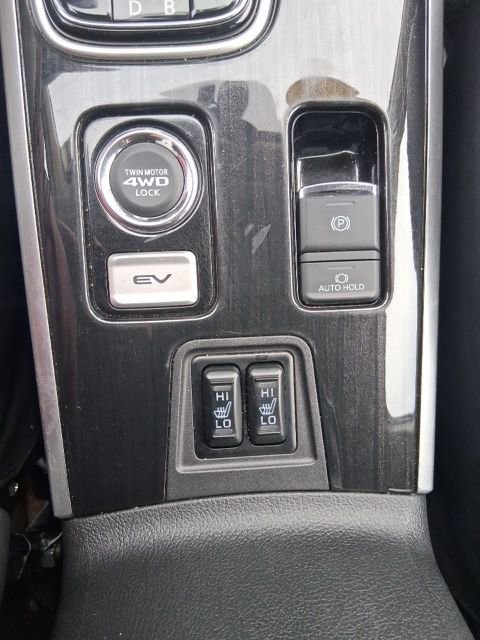 Used 2018 Mitsubishi Outlander SEL image 31