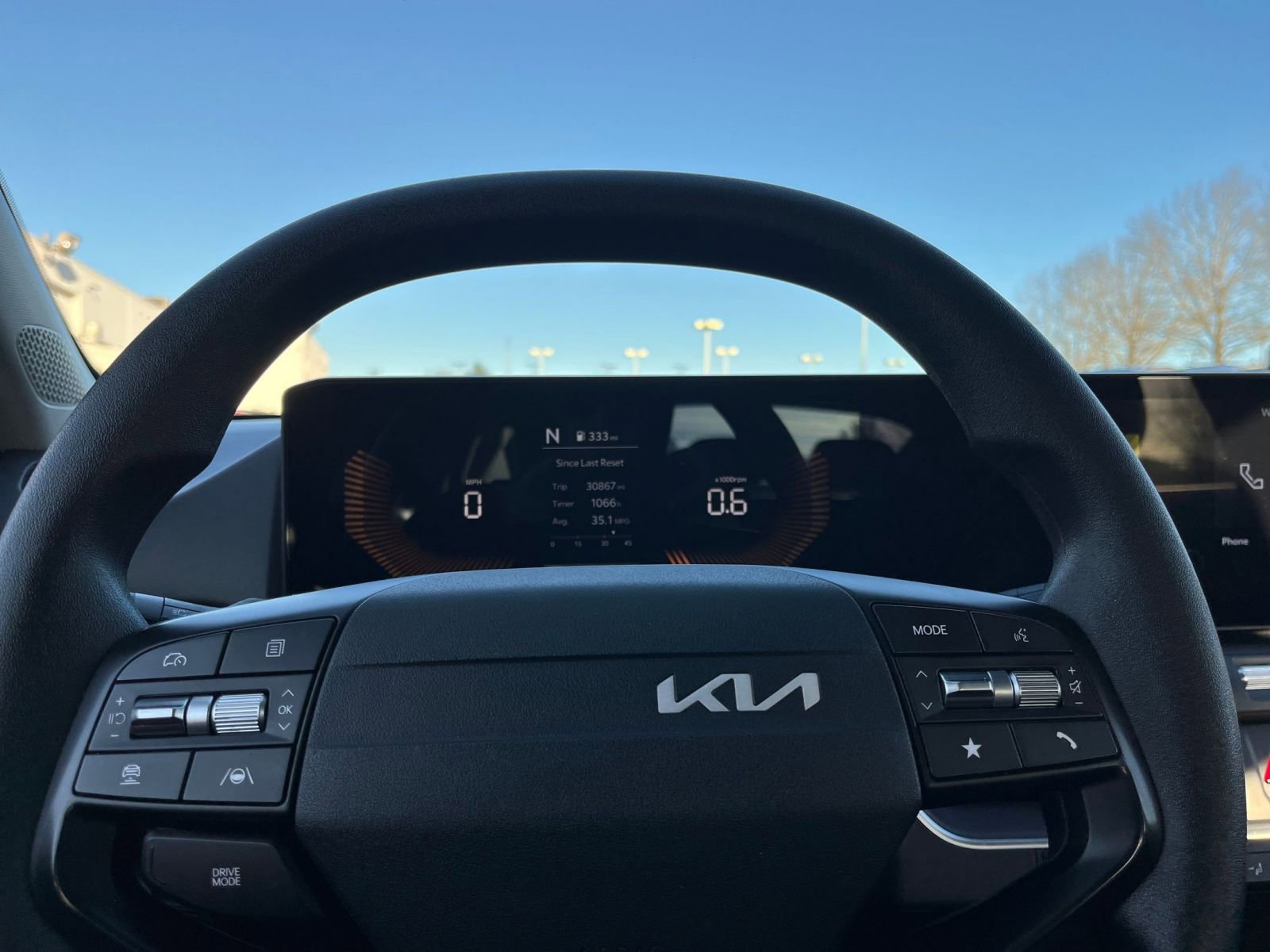 Used 2025 Kia K4 LXS image 27