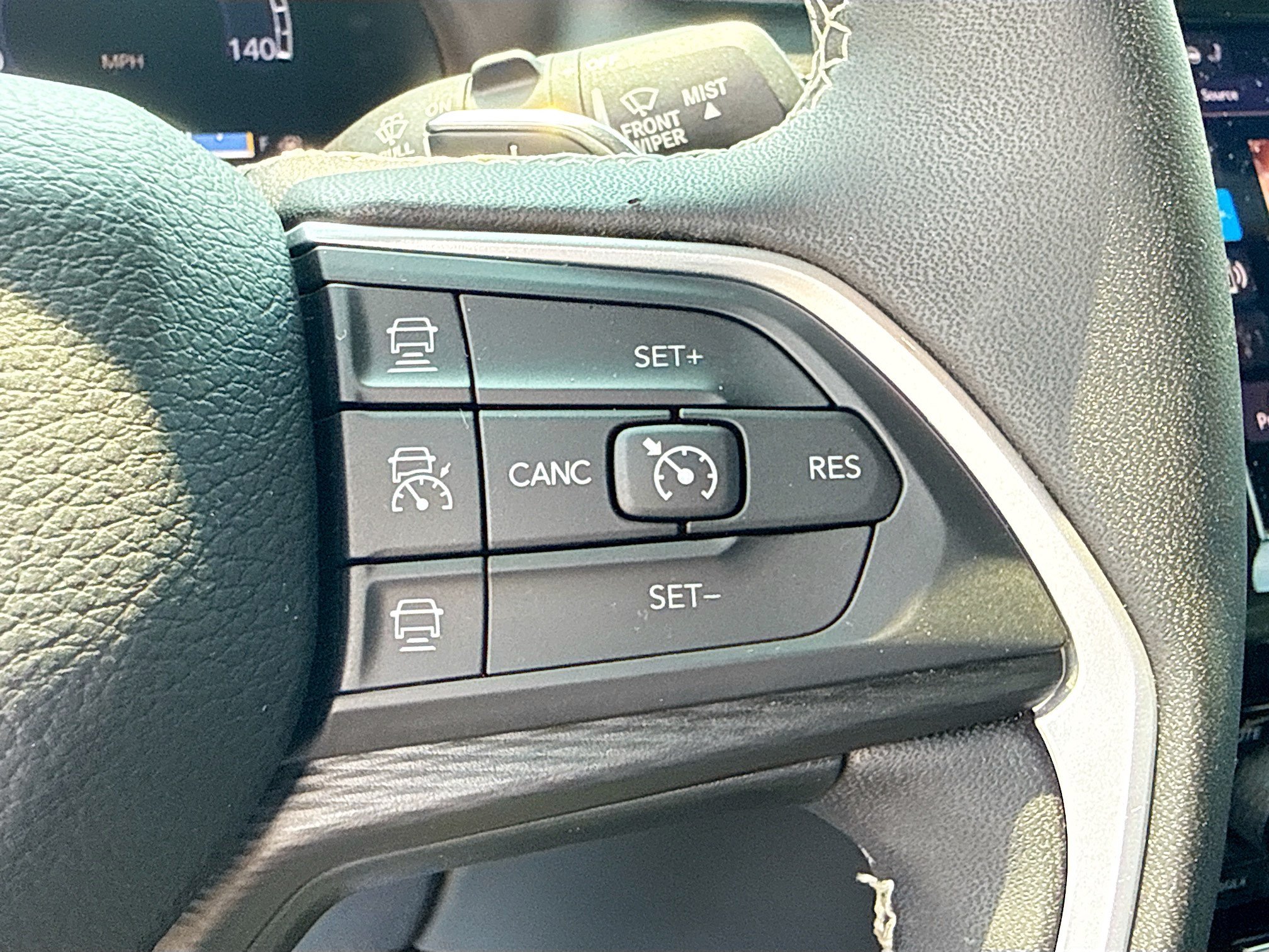 Used 2024 Jeep Grand Cherokee L Altitude AWD/4WD image 38