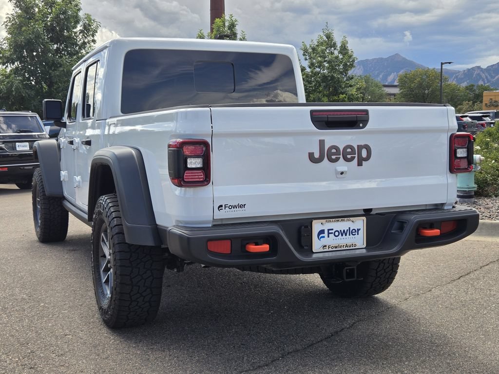 Used 2025 Jeep Gladiator Mojave w/ Convenience Group AWD/4WD image 5