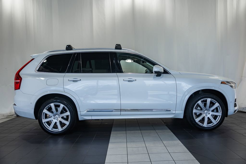 Used 2017 Volvo XC90 T8 Inscription w/ Luxury Package image 3