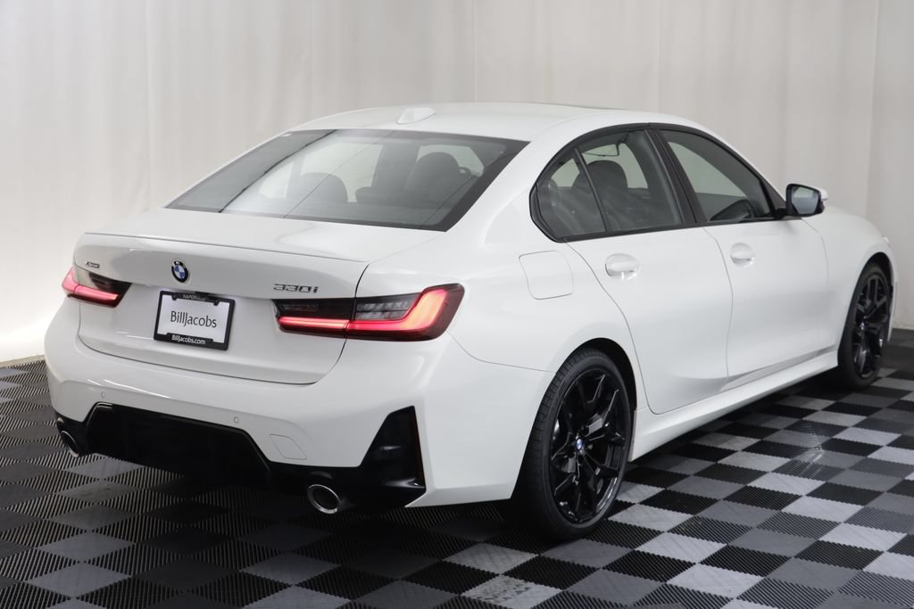 Used 2026 BMW 330i xDrive Sedan AWD/4WD image 19