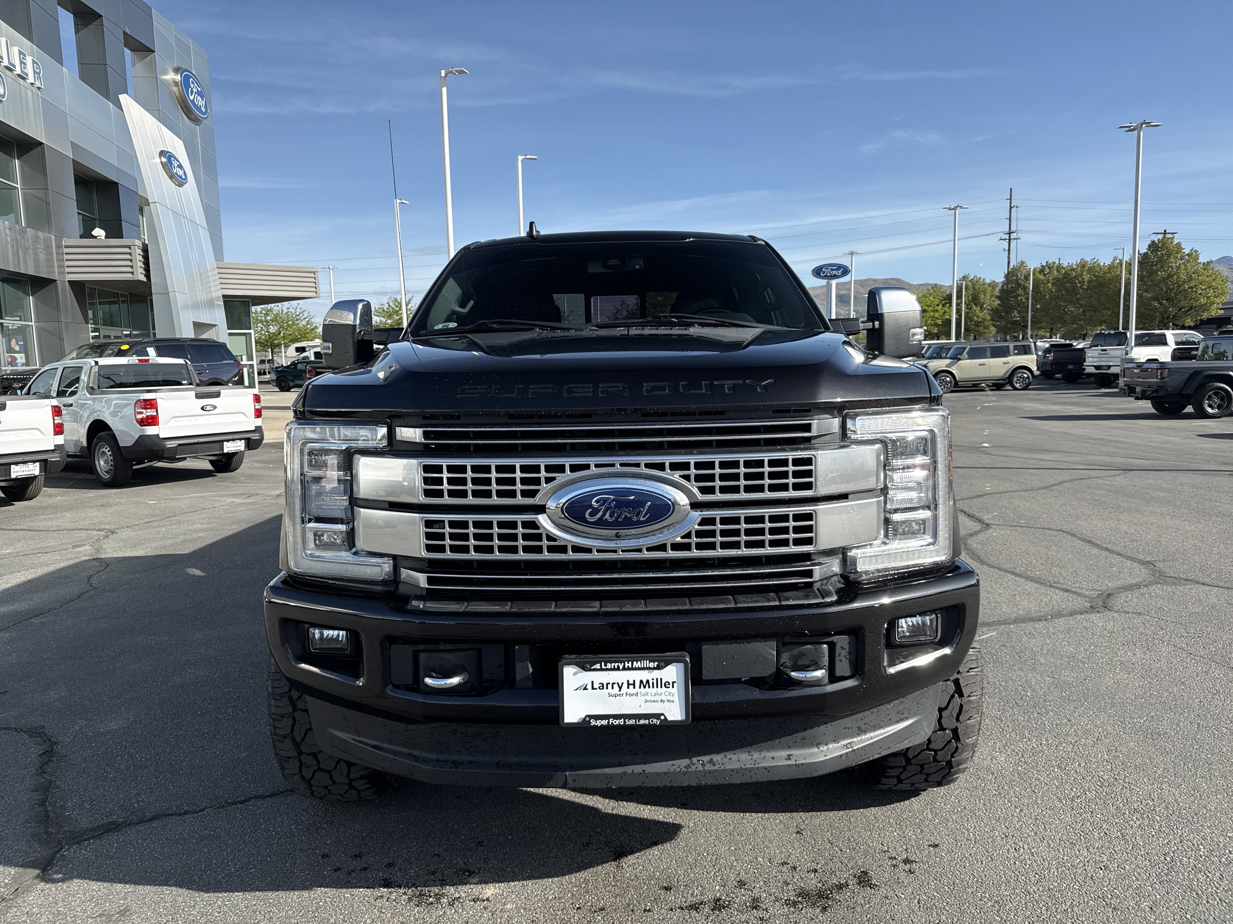 Used 2019 Ford F250 Platinum w/ Platinum Ultimate Package AWD/4WD image 8