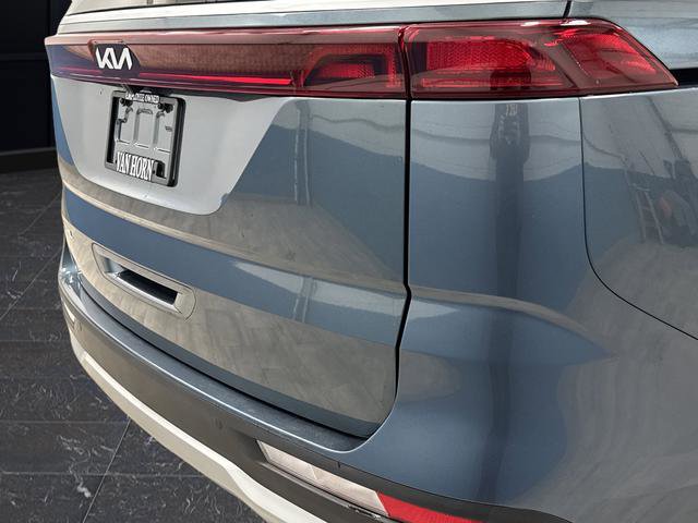 Used 2024 Kia Carnival EX image 33
