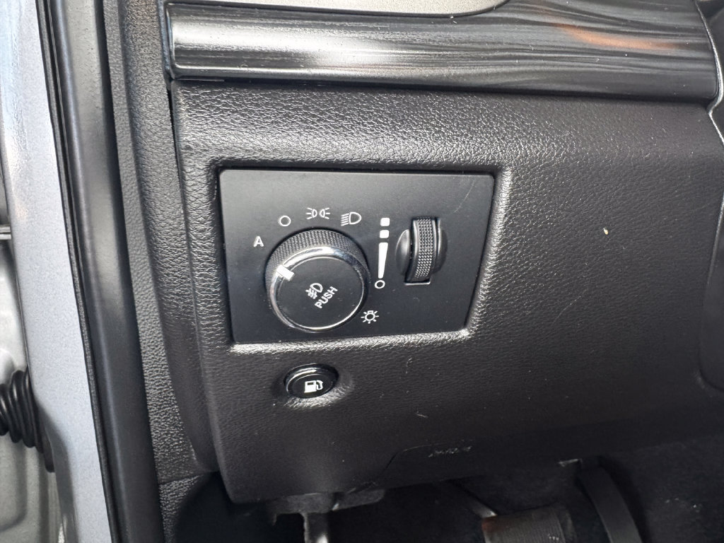 Used 2021 Jeep Grand Cherokee Laredo AWD/4WD image 12