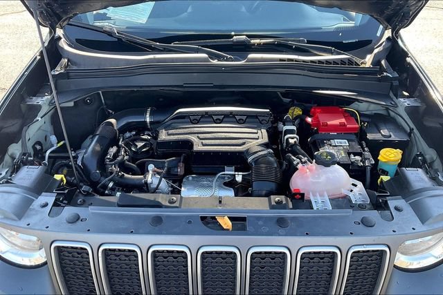 Certified 2023 Jeep Renegade Limited AWD/4WD image 9