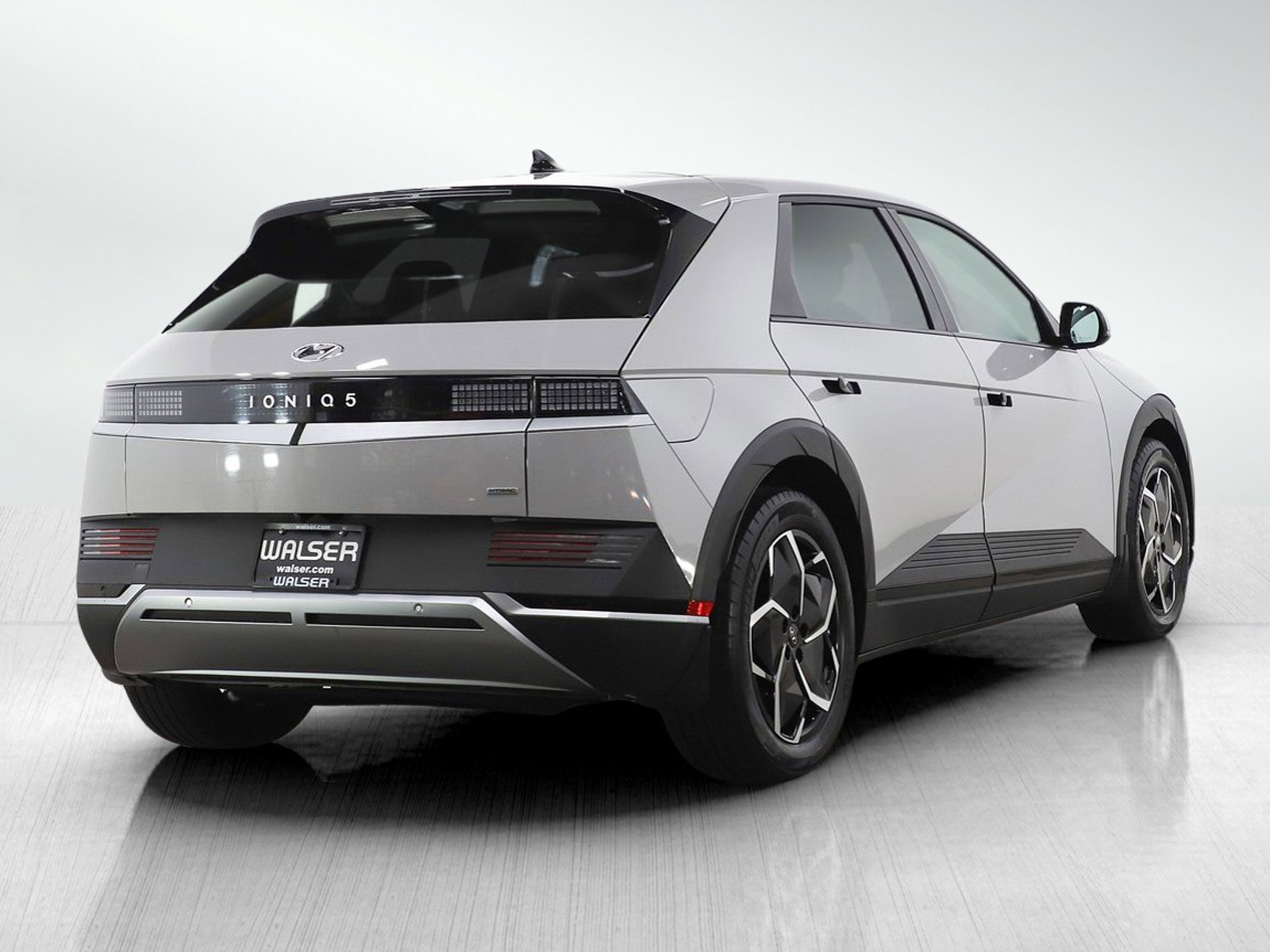 Used 2023 Hyundai Ioniq 5 SEL image 5