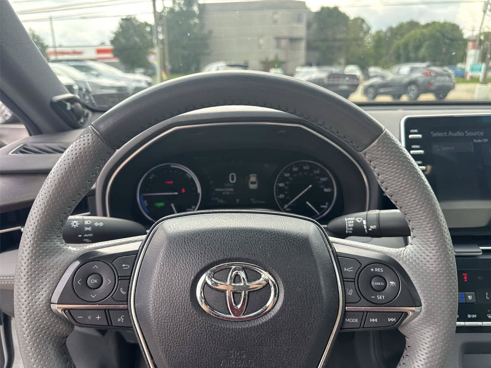 Used 2019 Toyota Avalon Limited w/ Advanced Safety Package FWD image 17