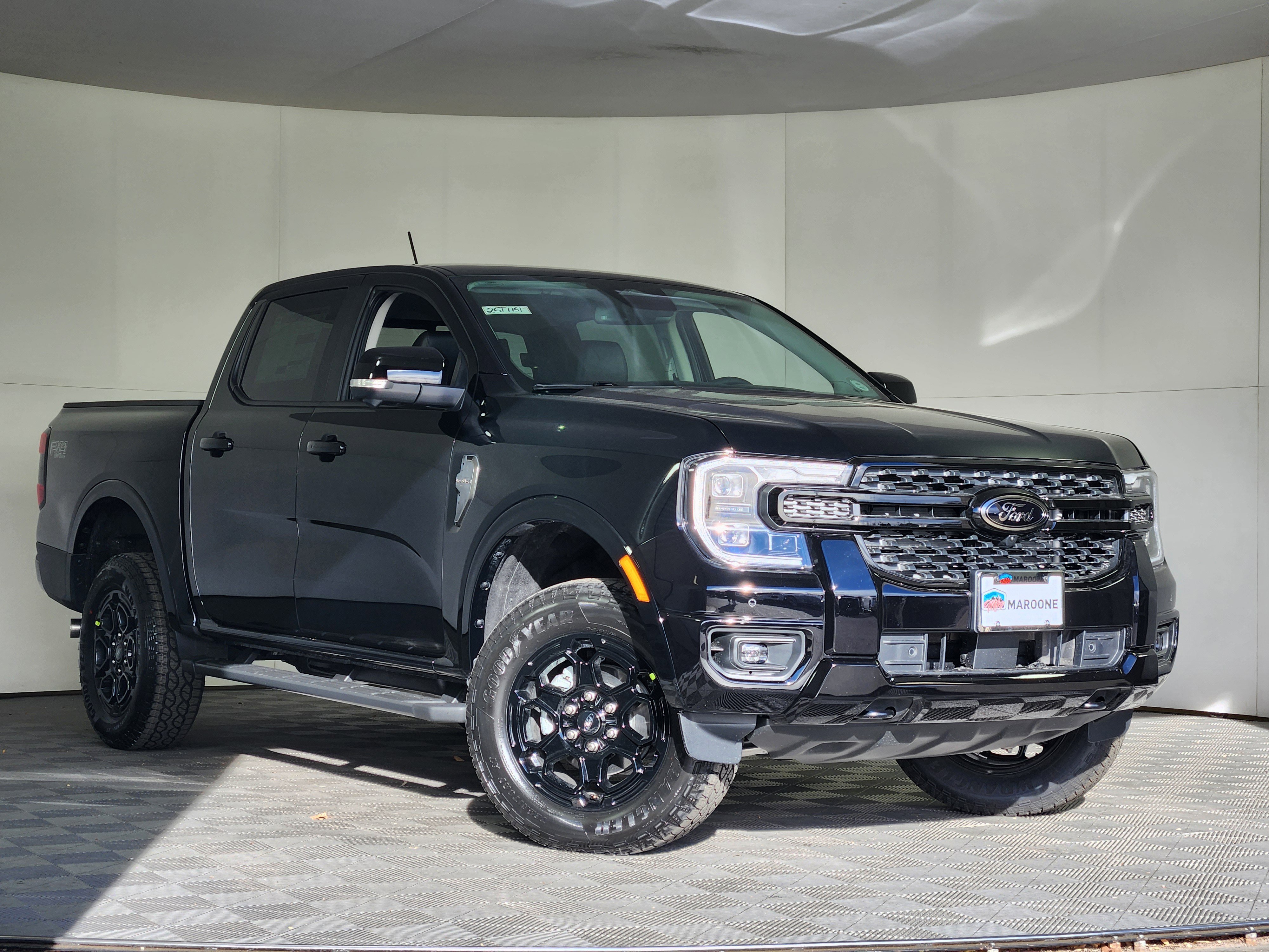 New 2025 Ford Ranger Lariat w/ FX4 Off-Road Package