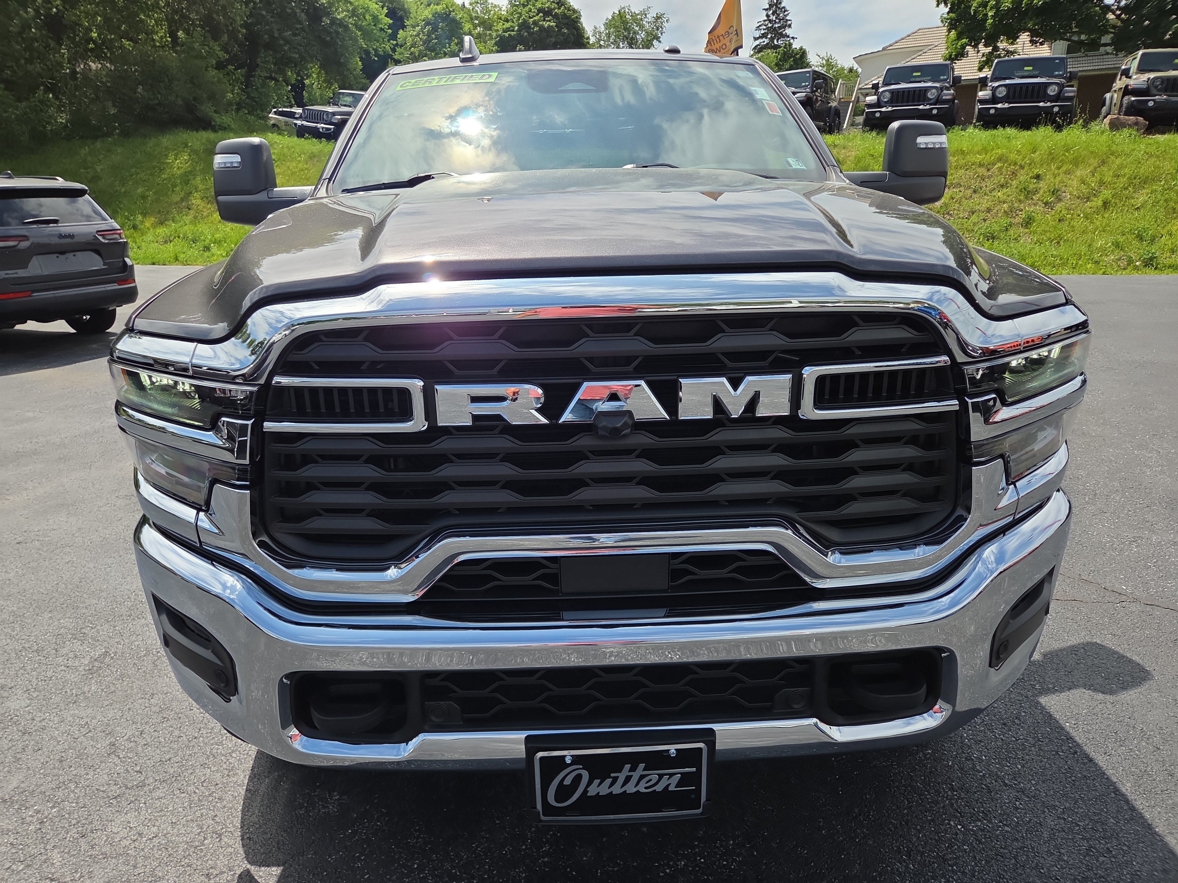 Certified 2025 RAM 2500 Big Horn AWD/4WD image 9