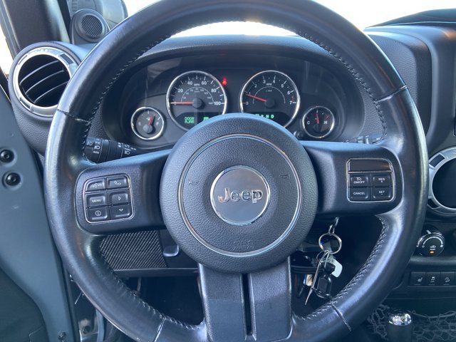 Used 2014 Jeep Wrangler Unlimited Rubicon w/ Connectivity Group AWD/4WD image 34