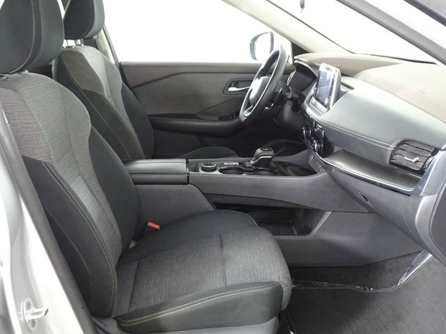 Used 2022 Nissan Rogue SV image 11