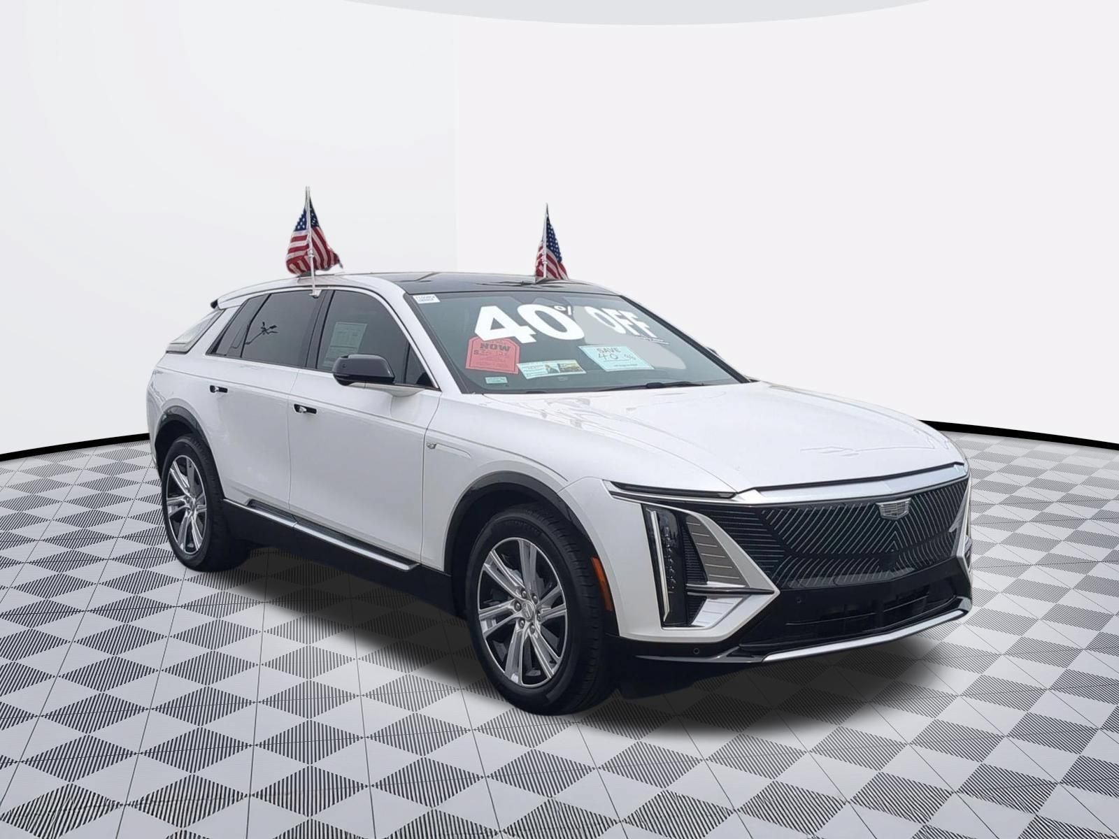 Used 2024 Cadillac Lyriq Tech w/ LPO, Floor Liner Package RWD image 3