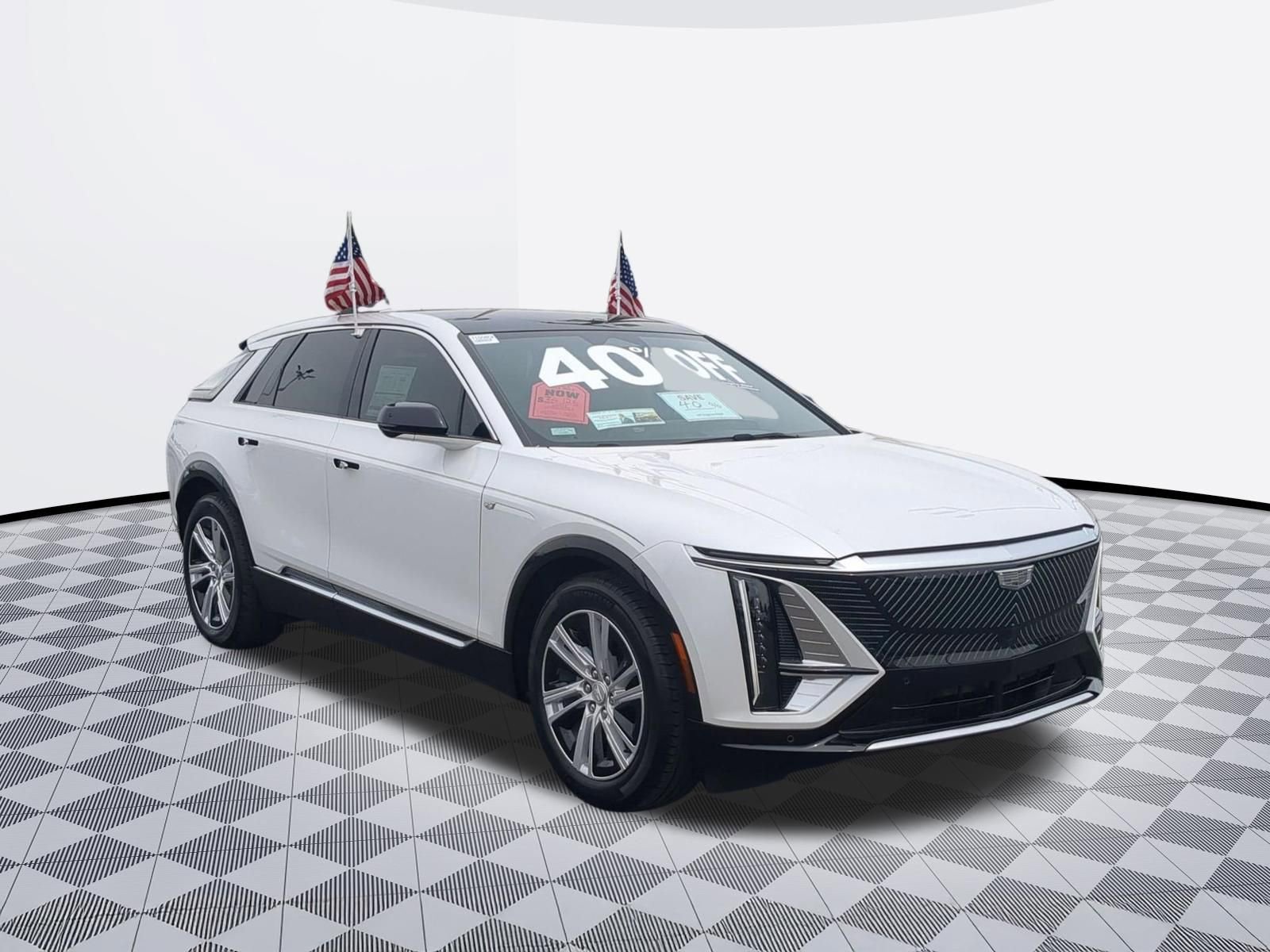 Used 2024 Cadillac Lyriq Tech w/ LPO, Floor Liner Package RWD image 3