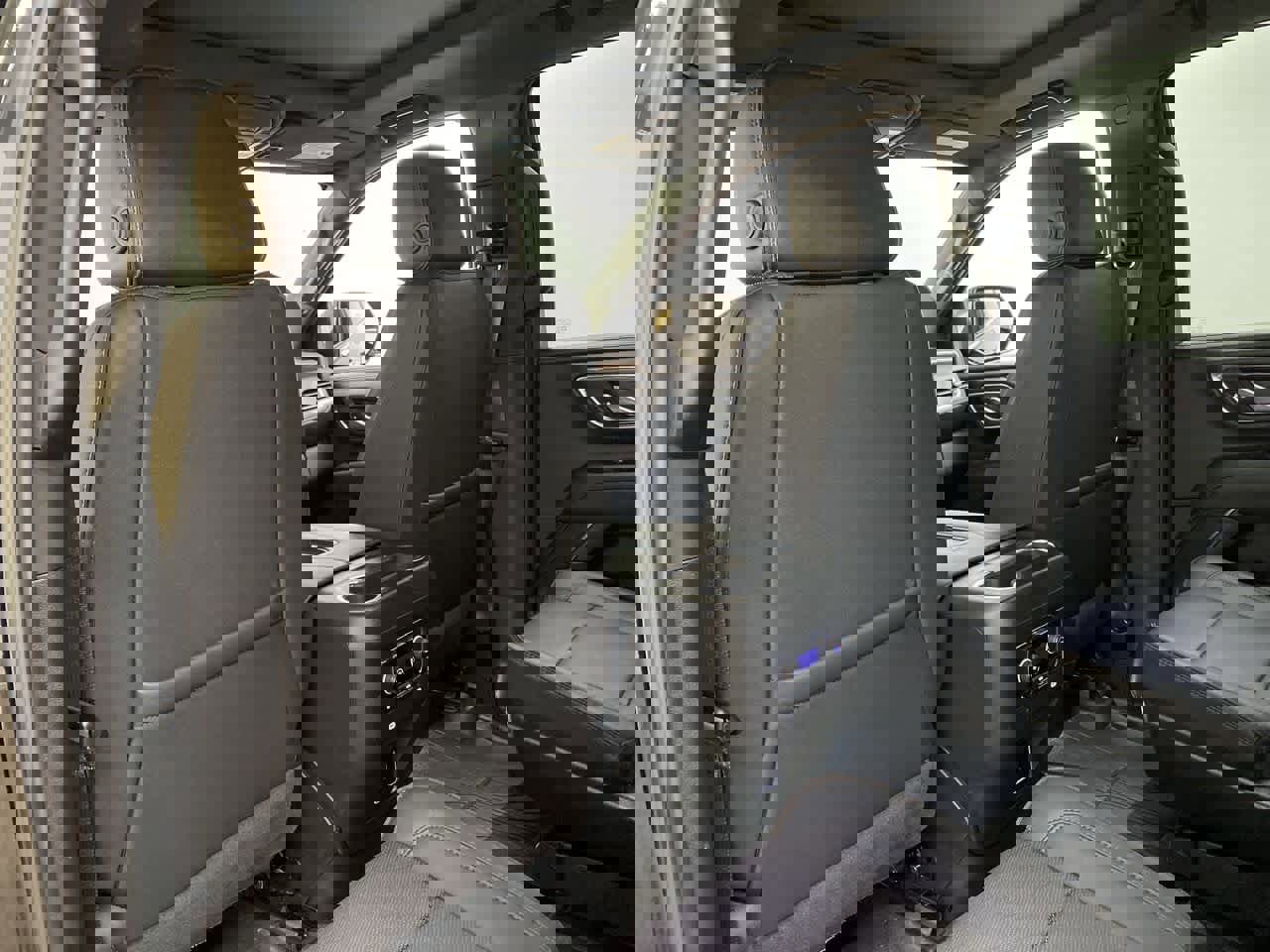 Used 2024 Chevrolet Tahoe High Country w/ Premium Package image 15