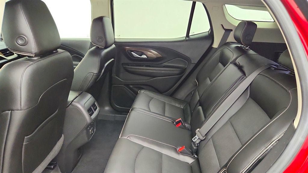 Used 2020 GMC Terrain Denali w/ Denali Premium Package FWD image 23