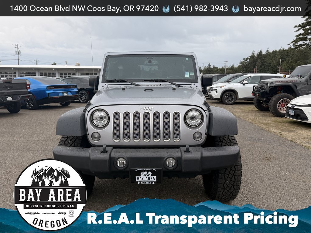 Used 2017 Jeep Wrangler Unlimited Rubicon w/ Connectivity Group AWD/4WD image 2