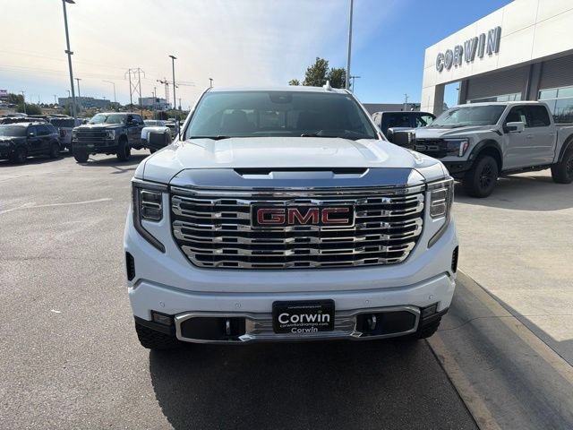 Used 2024 GMC Sierra 1500 Denali w/ Denali Reserve Package AWD/4WD image 2