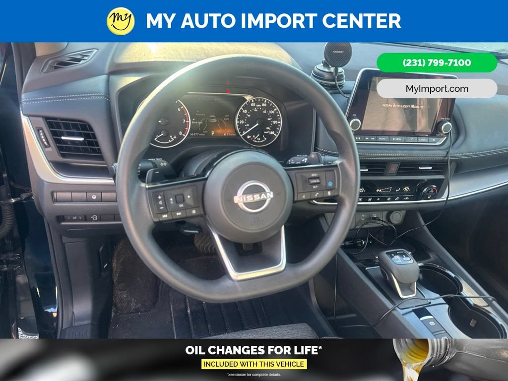 Used 2023 Nissan Rogue SV AWD/4WD image 9