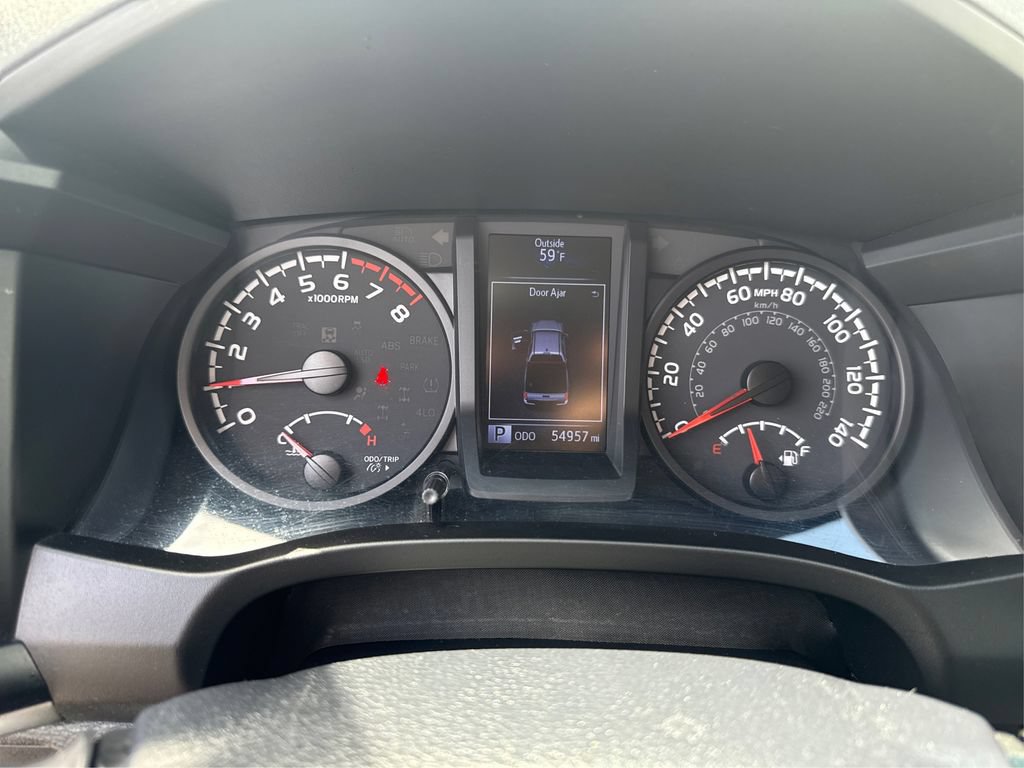 Used 2020 Toyota Tacoma SR AWD/4WD image 23