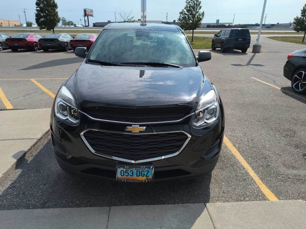 Used 2016 Chevrolet Equinox LS FWD image 2