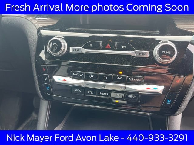 Used 2023 Ford Explorer Limited w/ Equipment Group 301A AWD/4WD image 12