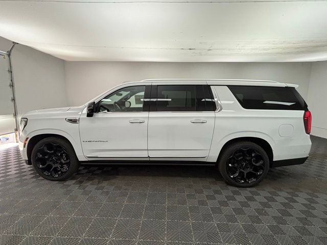 New 2026 GMC Yukon XL Denali w/ Denali Reserve Package image 17