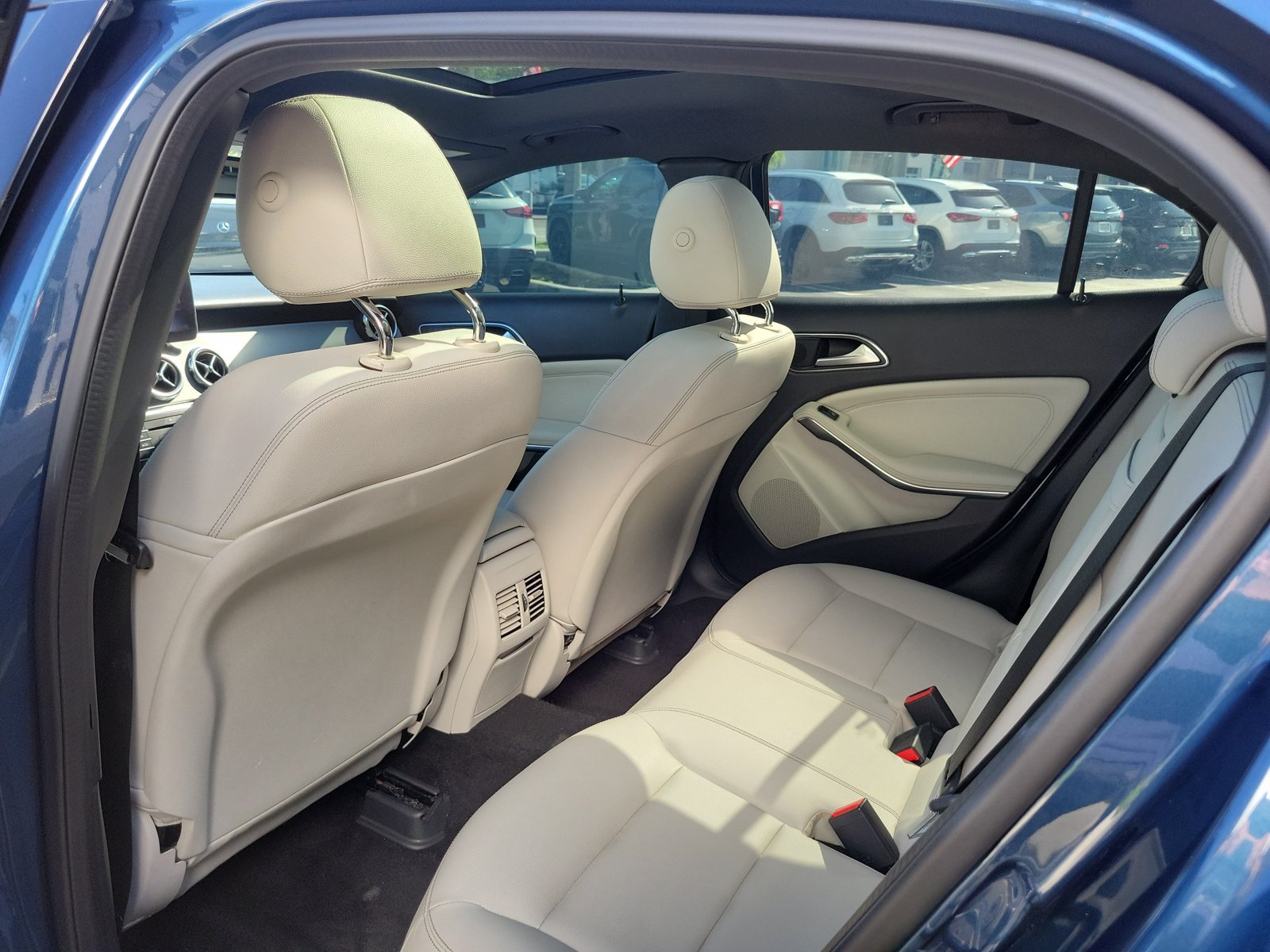 Used 2020 Mercedes-Benz GLA 250 image 13