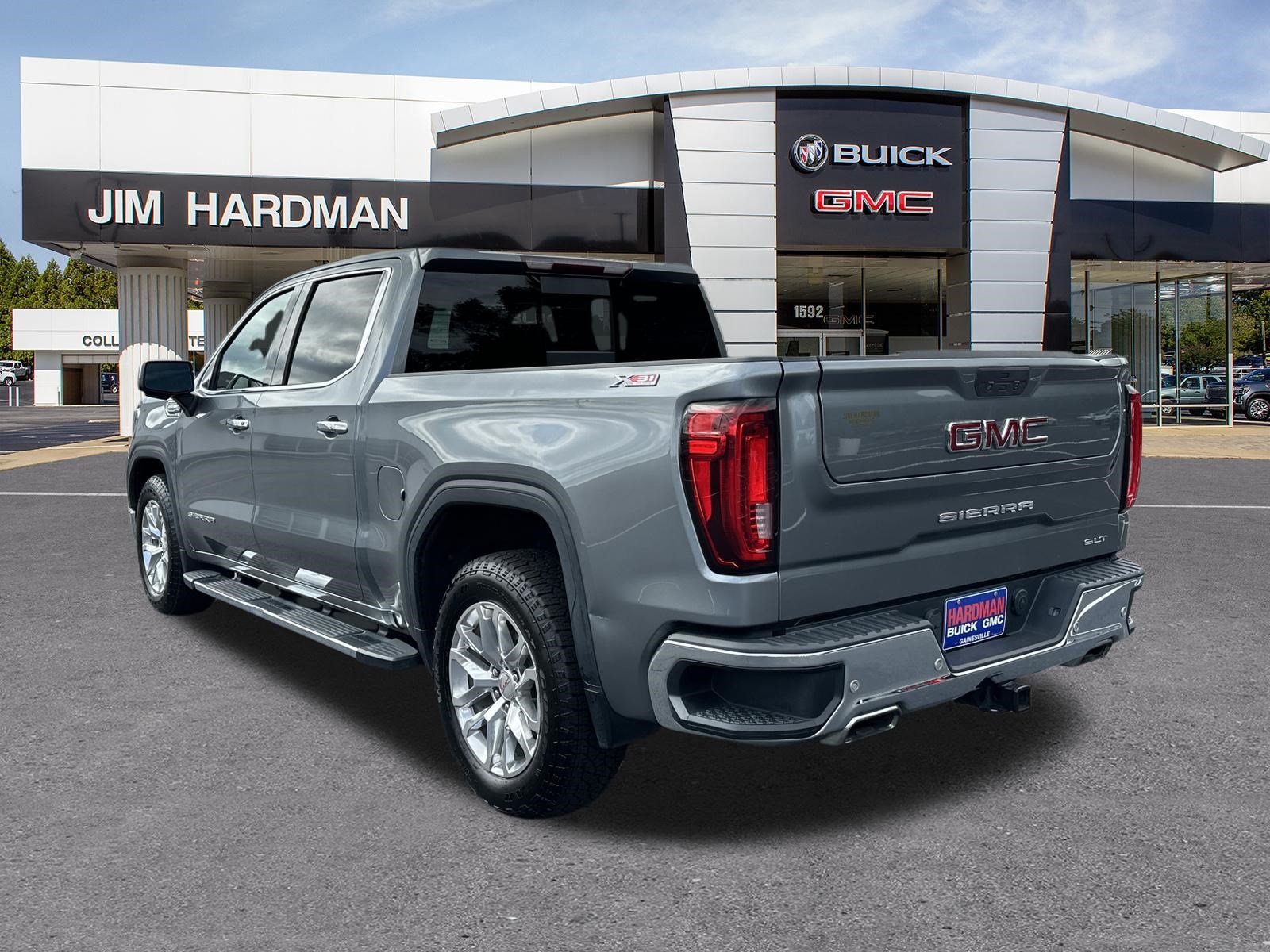 Used 2019 GMC Sierra 1500 SLT w/ SLT Premium Plus Package AWD/4WD image 5