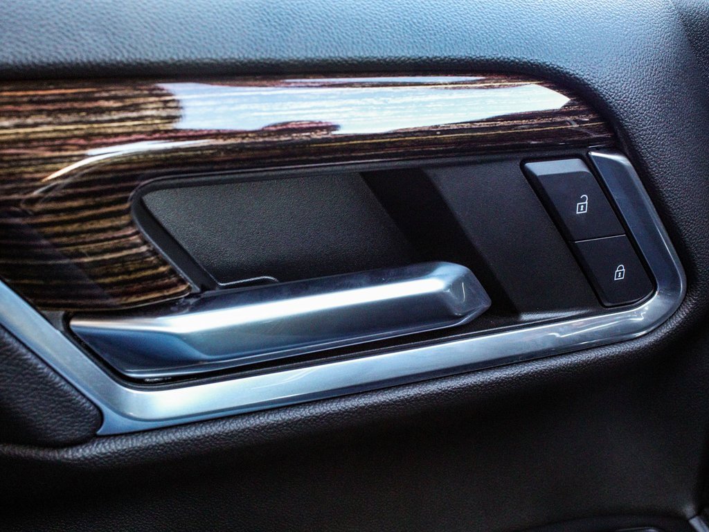 Used 2024 GMC Sierra 1500 Elevation image 9