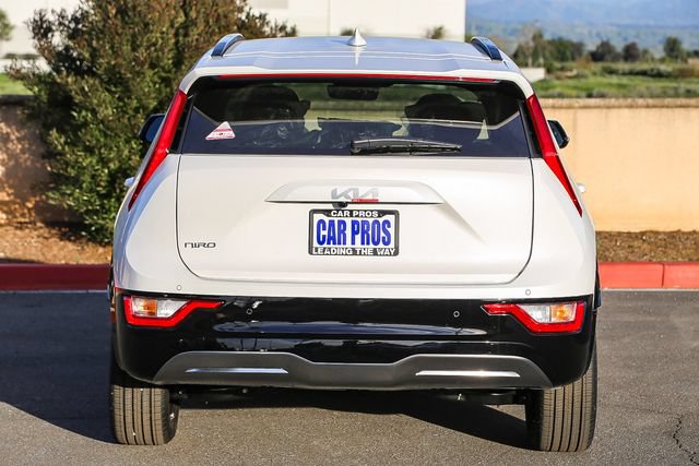 New 2026 Kia Niro Wind FWD image 14