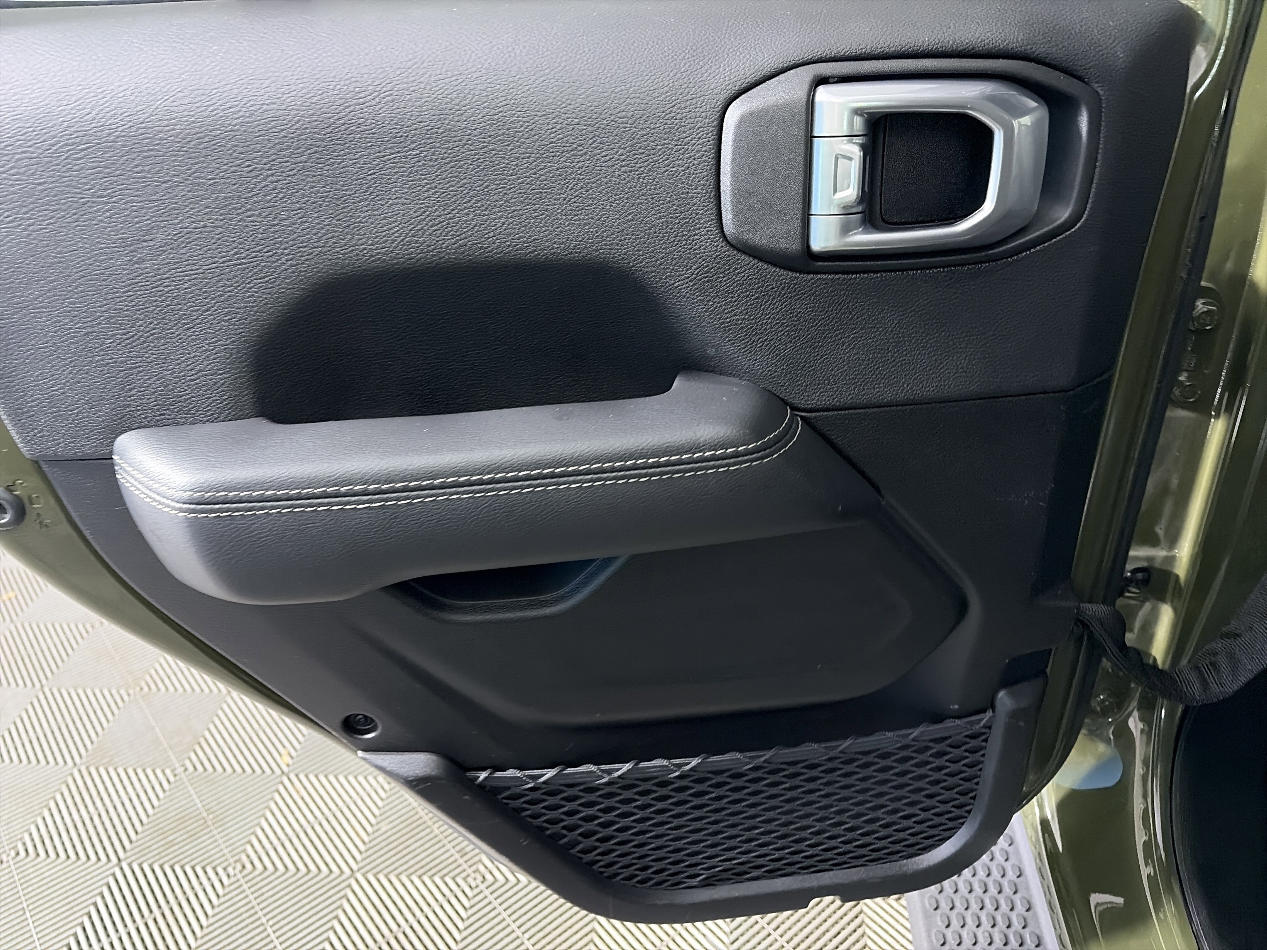 Used 2022 Jeep Wrangler Unlimited Sahara w/ Cold Weather Group image 33