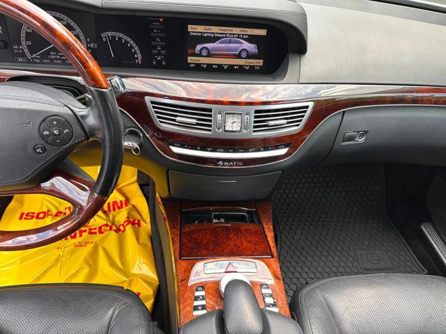 Used 2010 Mercedes-Benz S 550 4MATIC image 16