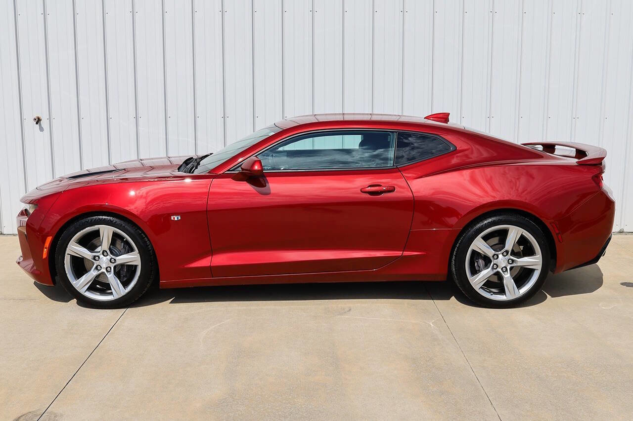 Used 2016 Chevrolet Camaro SS image 2