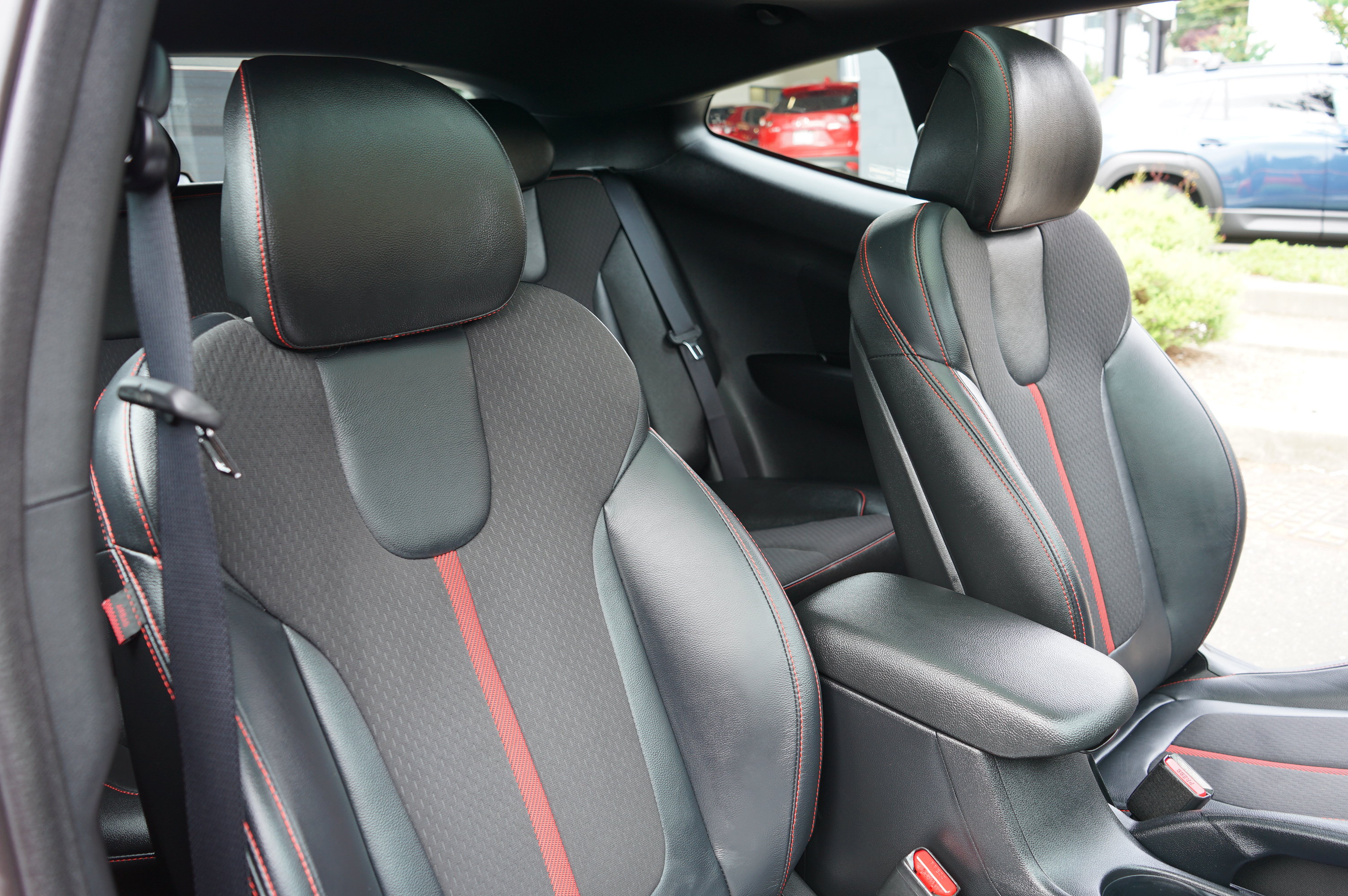 Used 2020 Hyundai Veloster Turbo FWD image 18