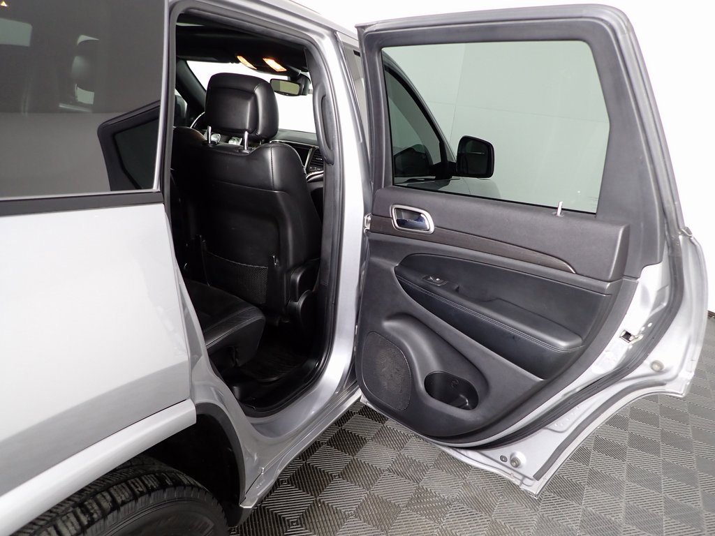 Used 2017 Jeep Grand Cherokee Altitude image 31