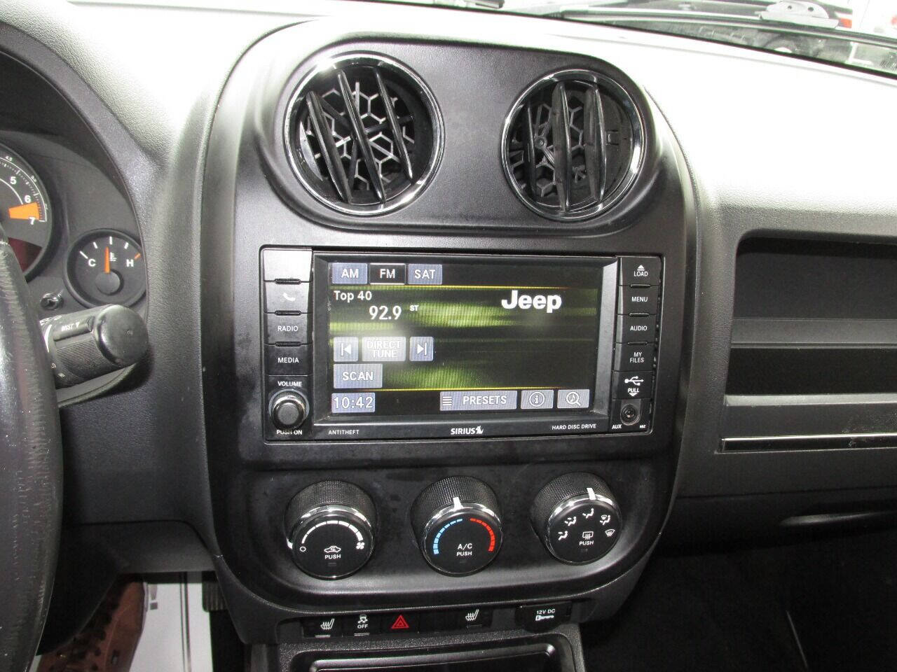 Used 2014 Jeep Patriot Latitude FWD image 54