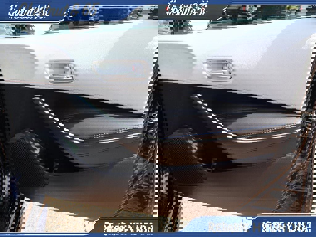 Used 2020 Toyota Corolla SE w/ SE Premium Package image 9