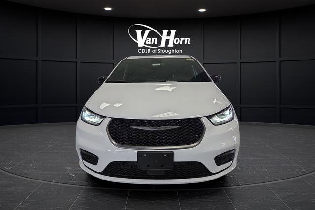 New 2026 Chrysler Pacifica Select image 10