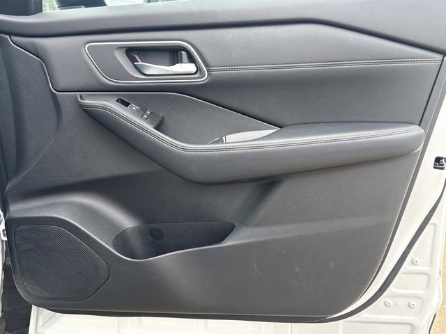 Used 2024 Nissan Rogue Platinum image 20