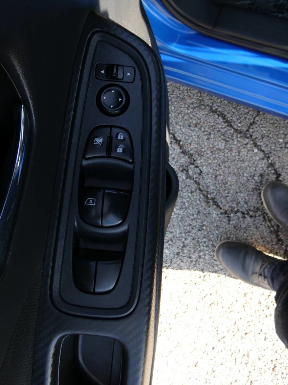 Used 2021 Nissan Versa SV FWD image 17