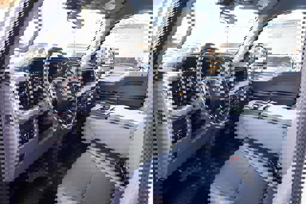 New 2026 Ford F350 XL w/ XL Chrome Package image 17