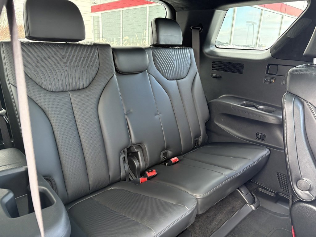 Used 2024 Hyundai Palisade Calligraphy image 15