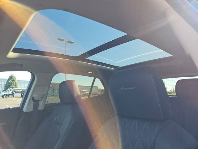 Used 2023 Buick Envision Avenir image 22