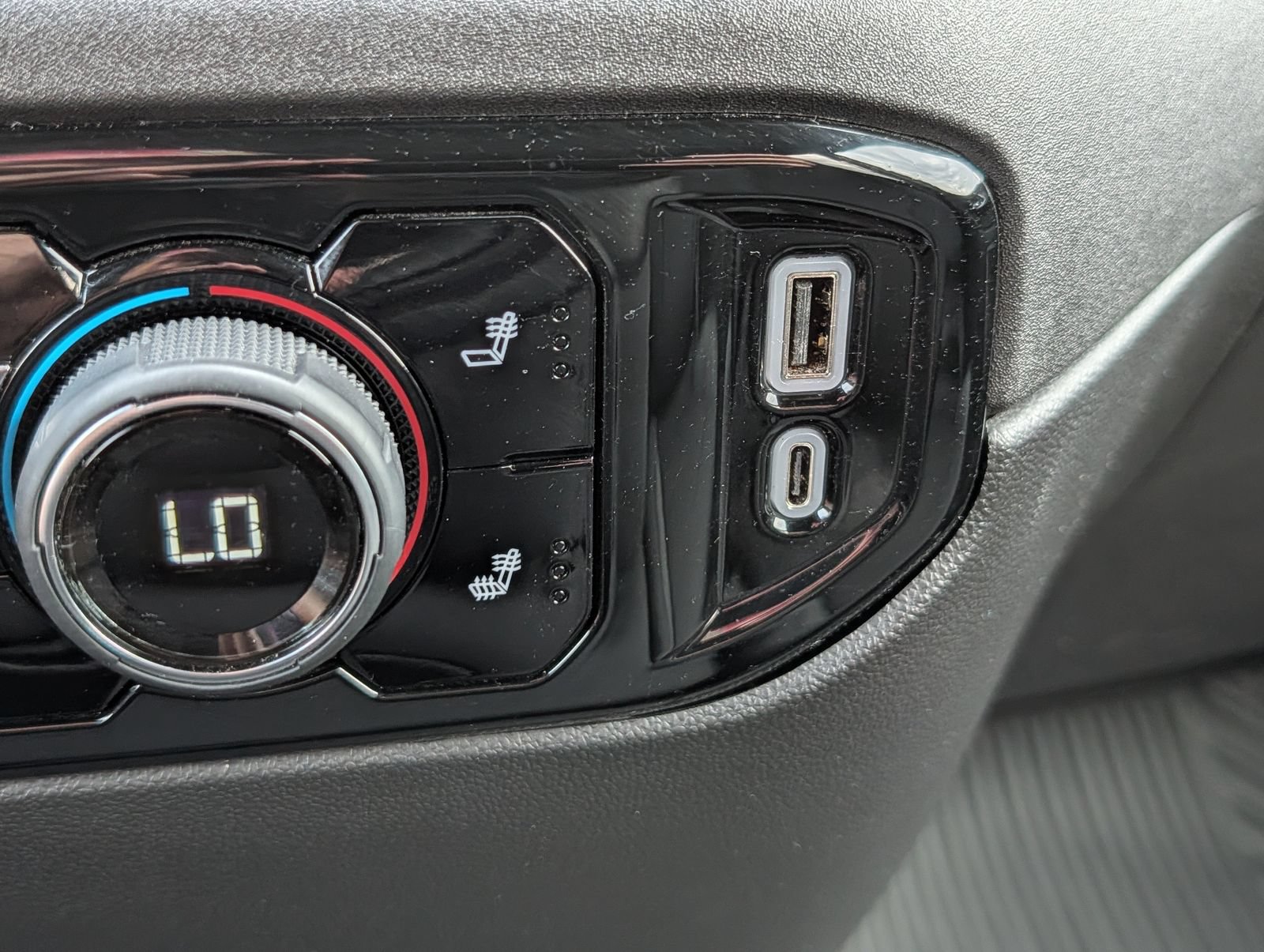 Used 2026 Chevrolet Silverado 1500 LT AWD/4WD image 29